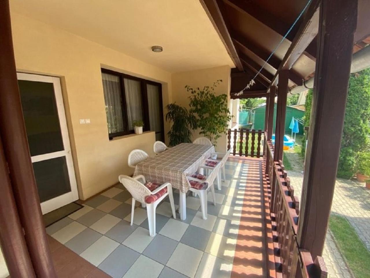 Sziszi Nyaralohaz Apartment Balatonszarszo Bagian luar foto